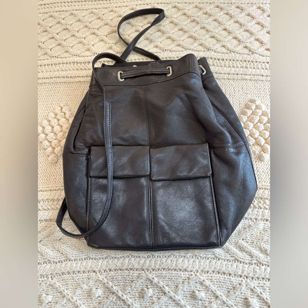 Black leather vintage timeless backpack